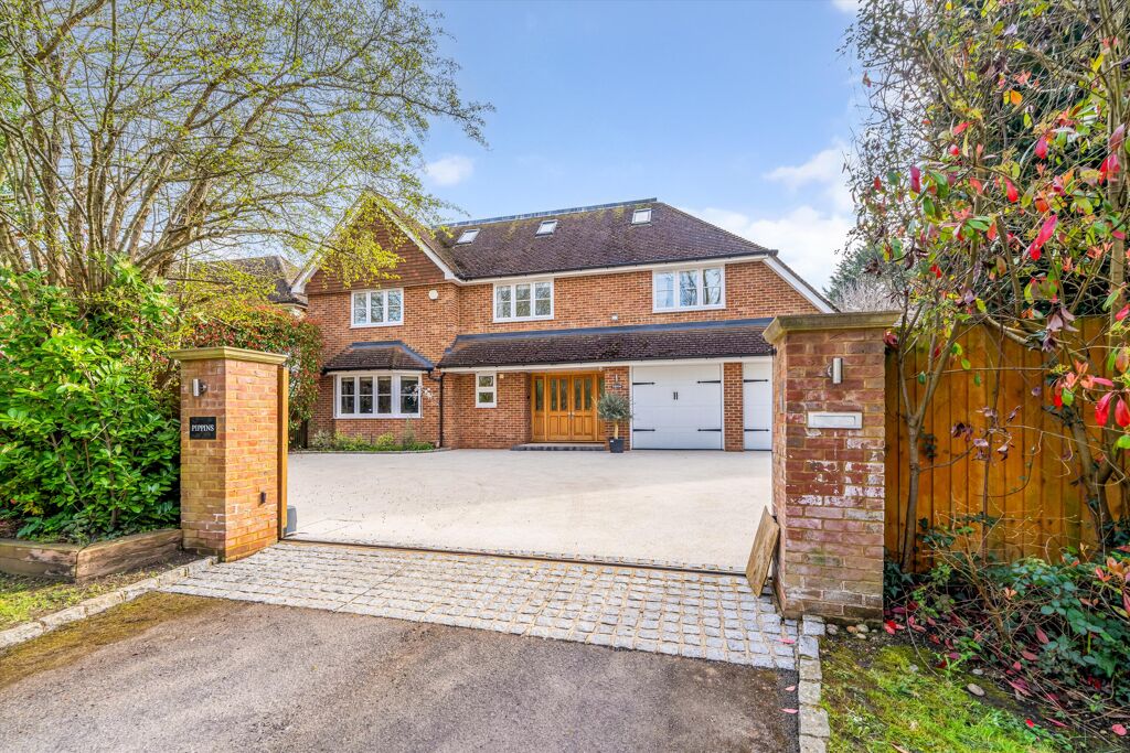 Image of Tilehurst Lane, Binfield, Bracknell, Berkshire RG42
