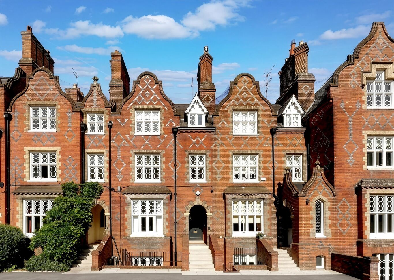 Image of Kings Road, Windsor, Berkshire SL4