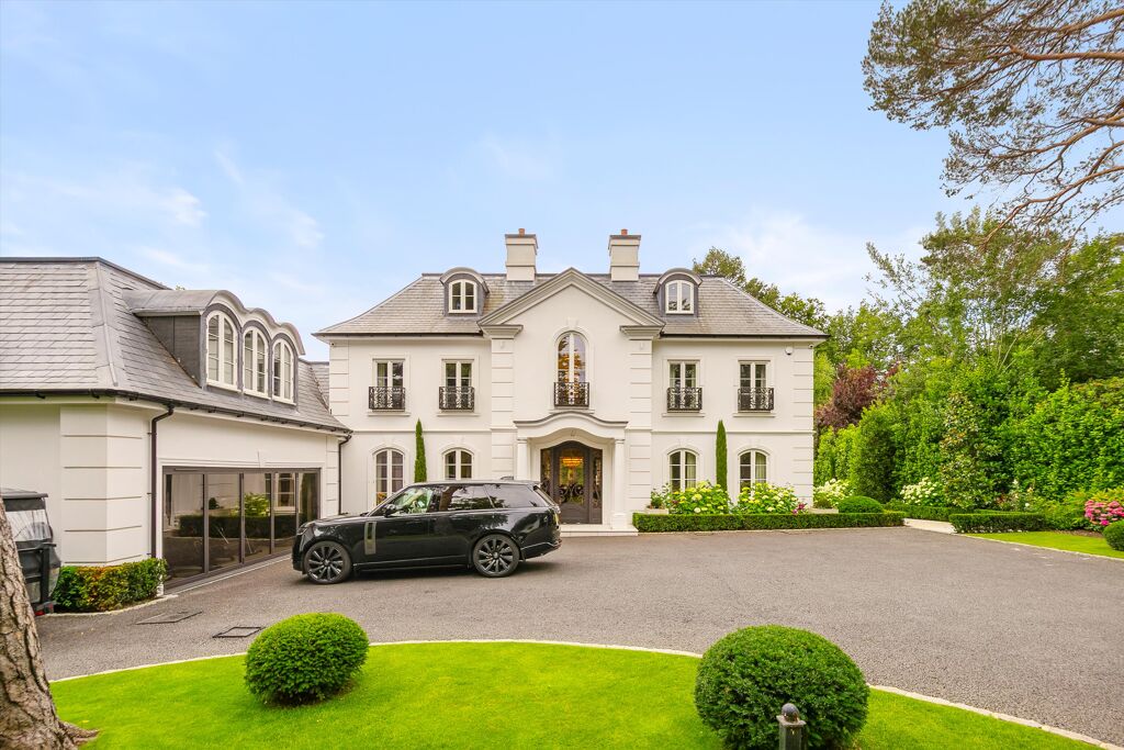Image of Abbots Drive, Virginia Water, Surrey GU25