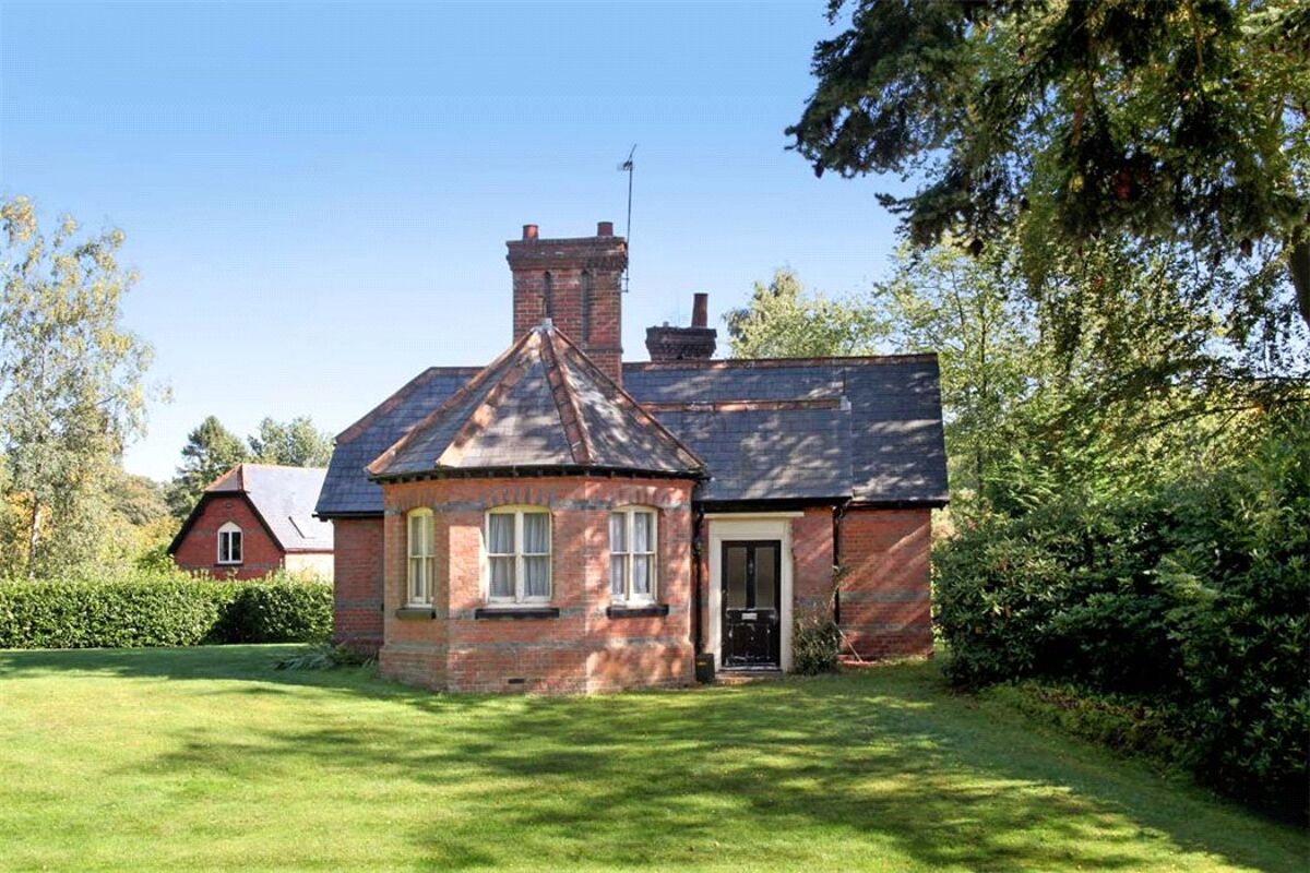 house for sale in North Court, The Ridges, Finchampstead, Berkshire