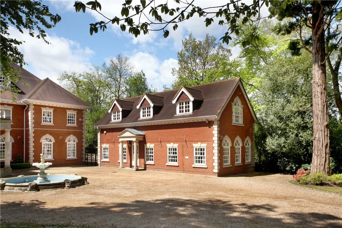 house for sale in Windlesham Court, London Road, Windlesham, Surrey