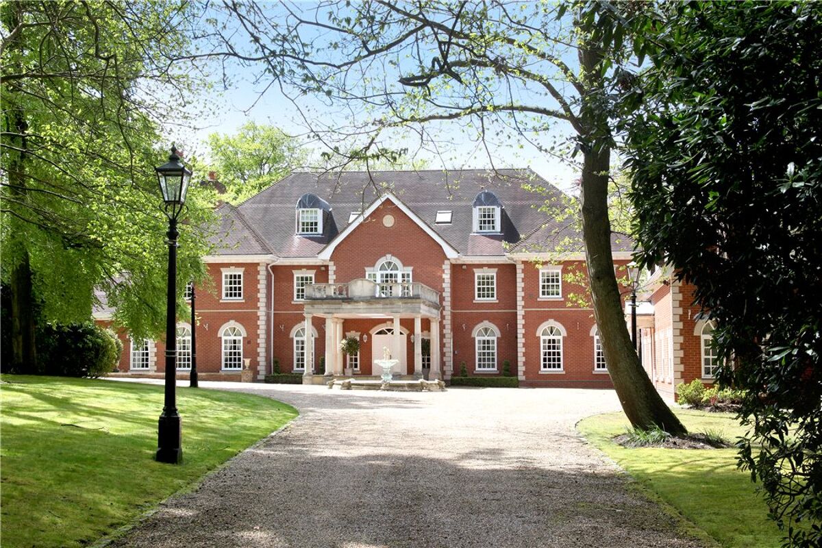 house for sale in Windlesham Court, London Road, Windlesham, Surrey