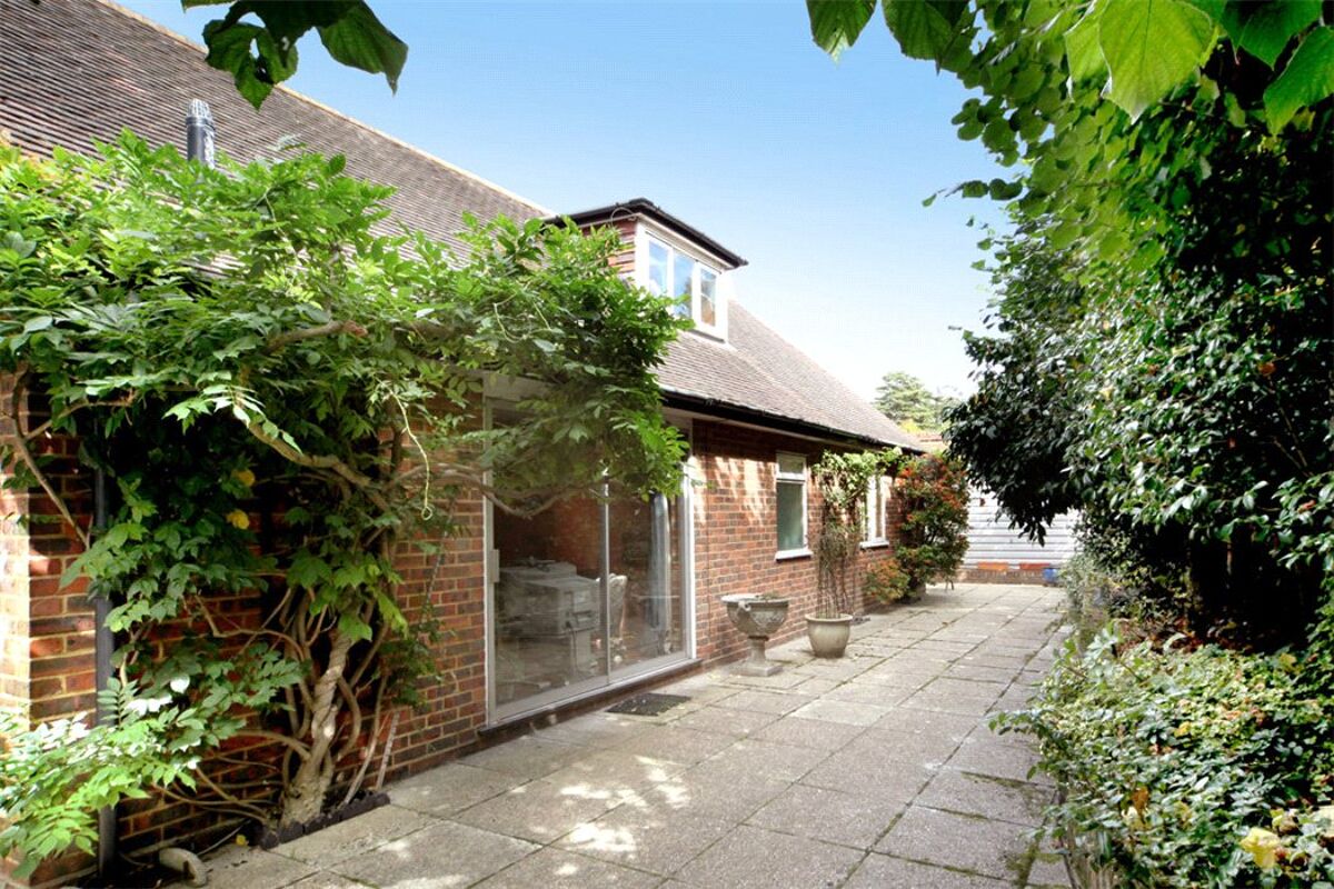 house for sale in Broad Street, Wokingham, Berkshire, RG40 ASC120174