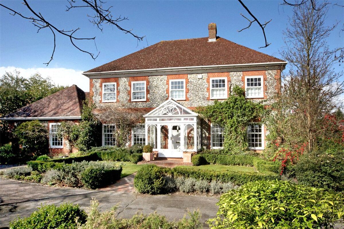 house for sale in Nevelle Close, Binfield, Bracknell, Berkshire, RG42