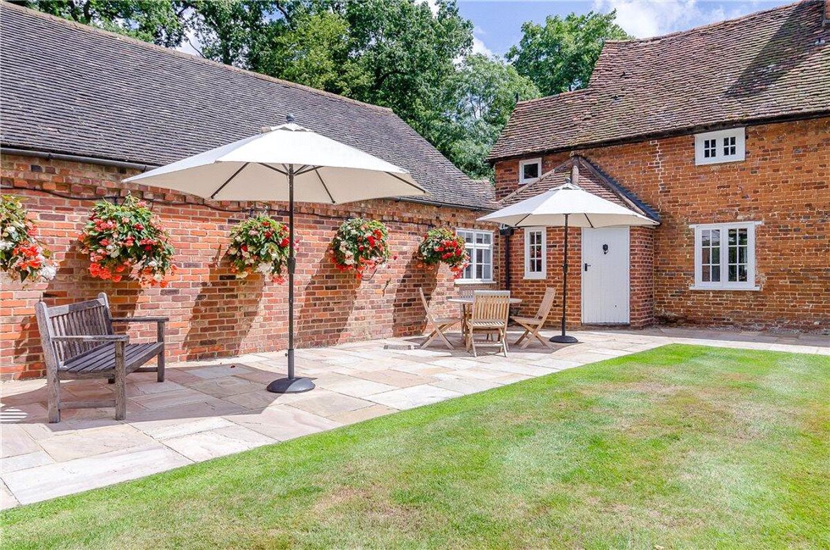 house for sale in Monks Alley, Binfield, Berkshire, RG42 ASC150261