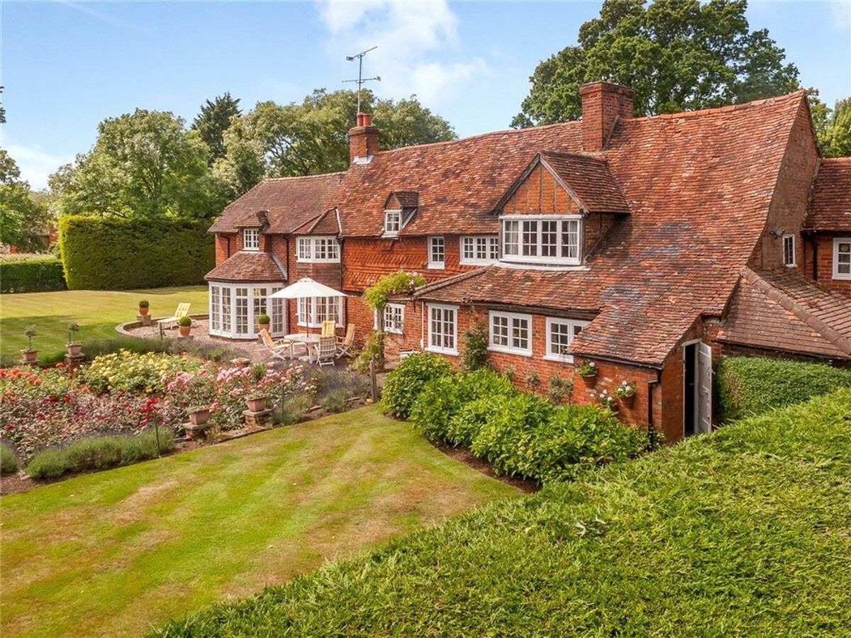 house for sale in Monks Alley, Binfield, Berkshire, RG42 ASC150261