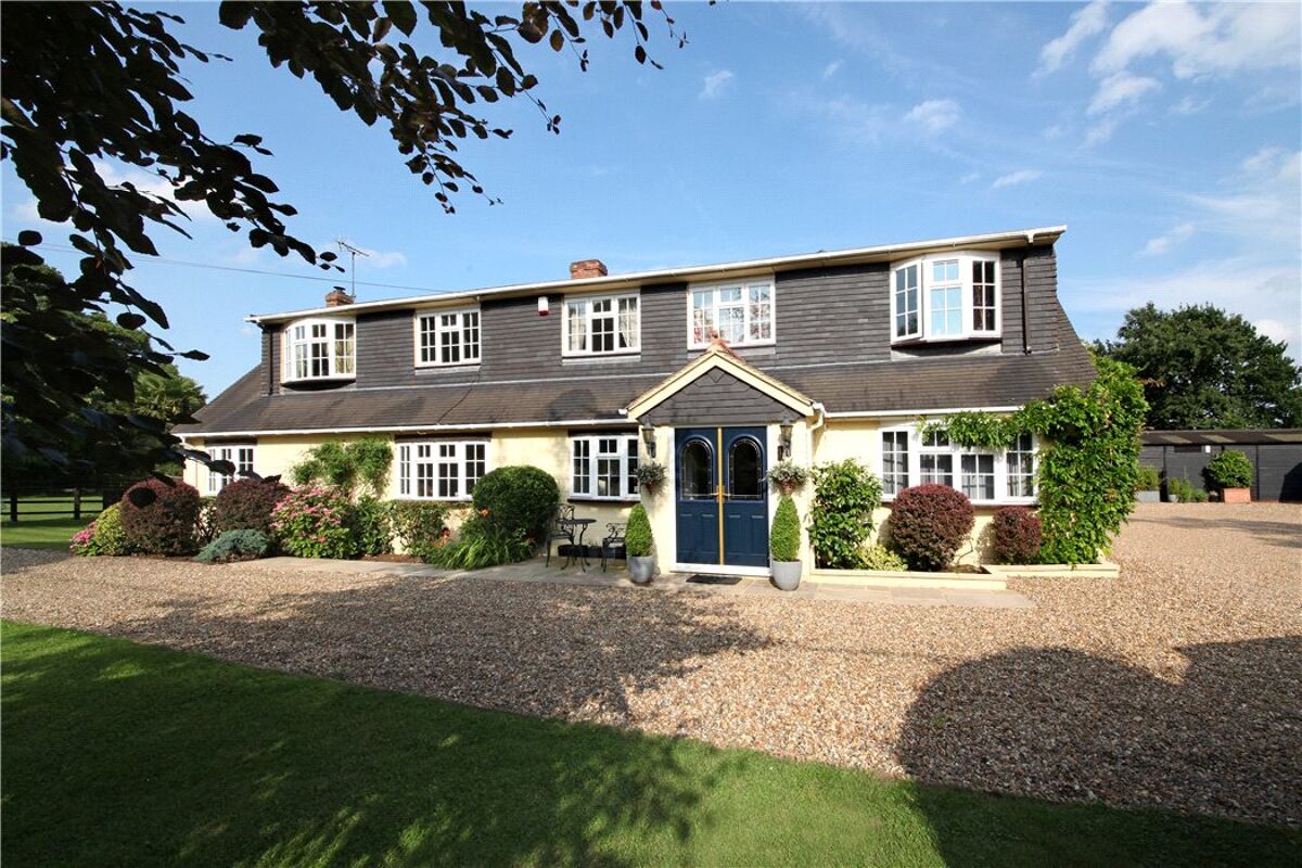 house for sale in Gibbins Lane, Warfield, Berkshire, RG42 ASC160121