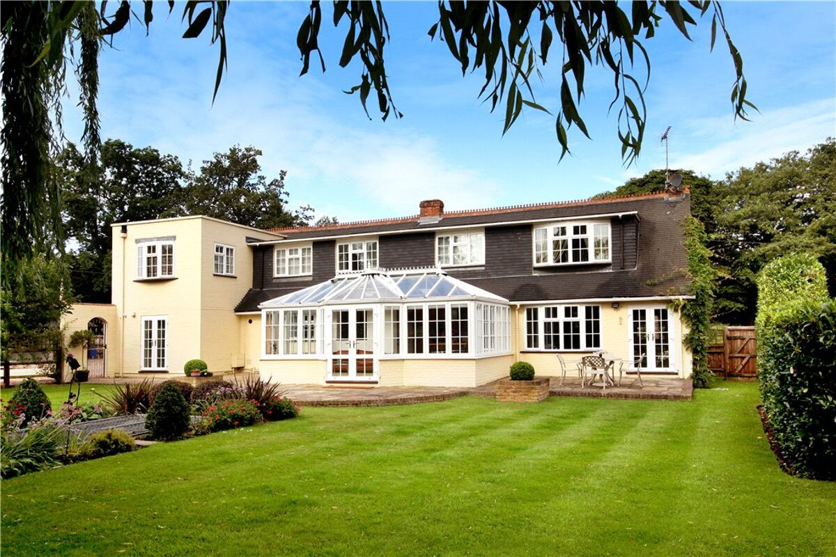 house for sale in Gibbins Lane, Warfield, Berkshire, RG42 ASC160121