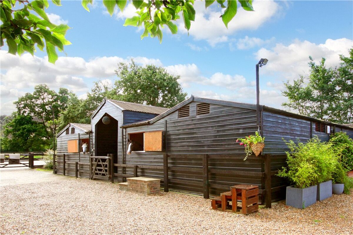 house for sale in Gibbins Lane, Warfield, Berkshire, RG42 ASC160121