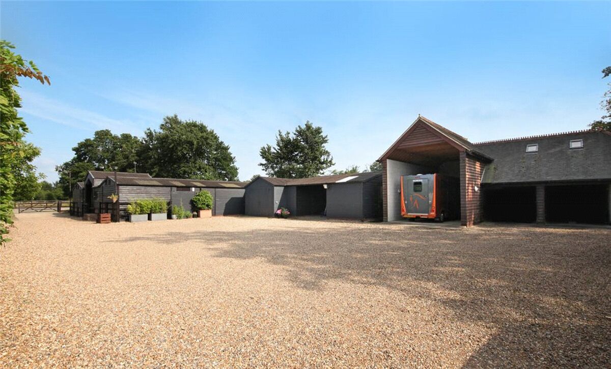 house for sale in Gibbins Lane, Warfield, Berkshire, RG42 ASC160121