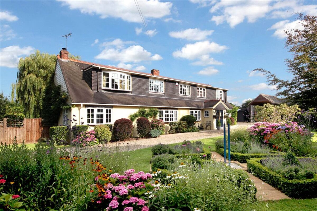 house for sale in Gibbins Lane, Warfield, Berkshire, RG42 ASC160121