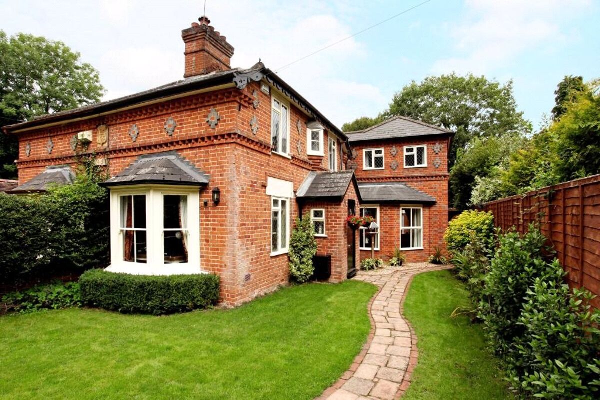 house for sale in Peartree Cottages, Lovel Lane, Winkfield, Windsor, SL4 ASC160363 Knight Frank