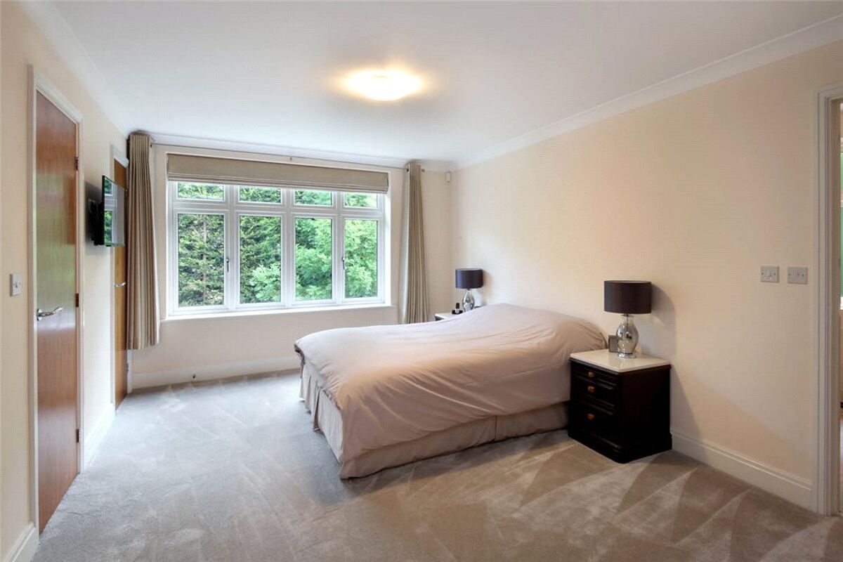 flat for sale in Villiers House, London Road, Sunningdale, Ascot, SL5