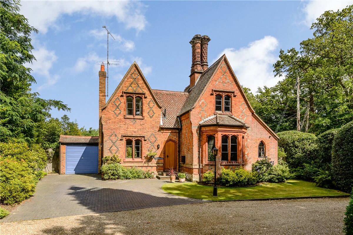 house for sale in Ribsden Holt, Chertsey Road, Windlesham, Surrey, GU20