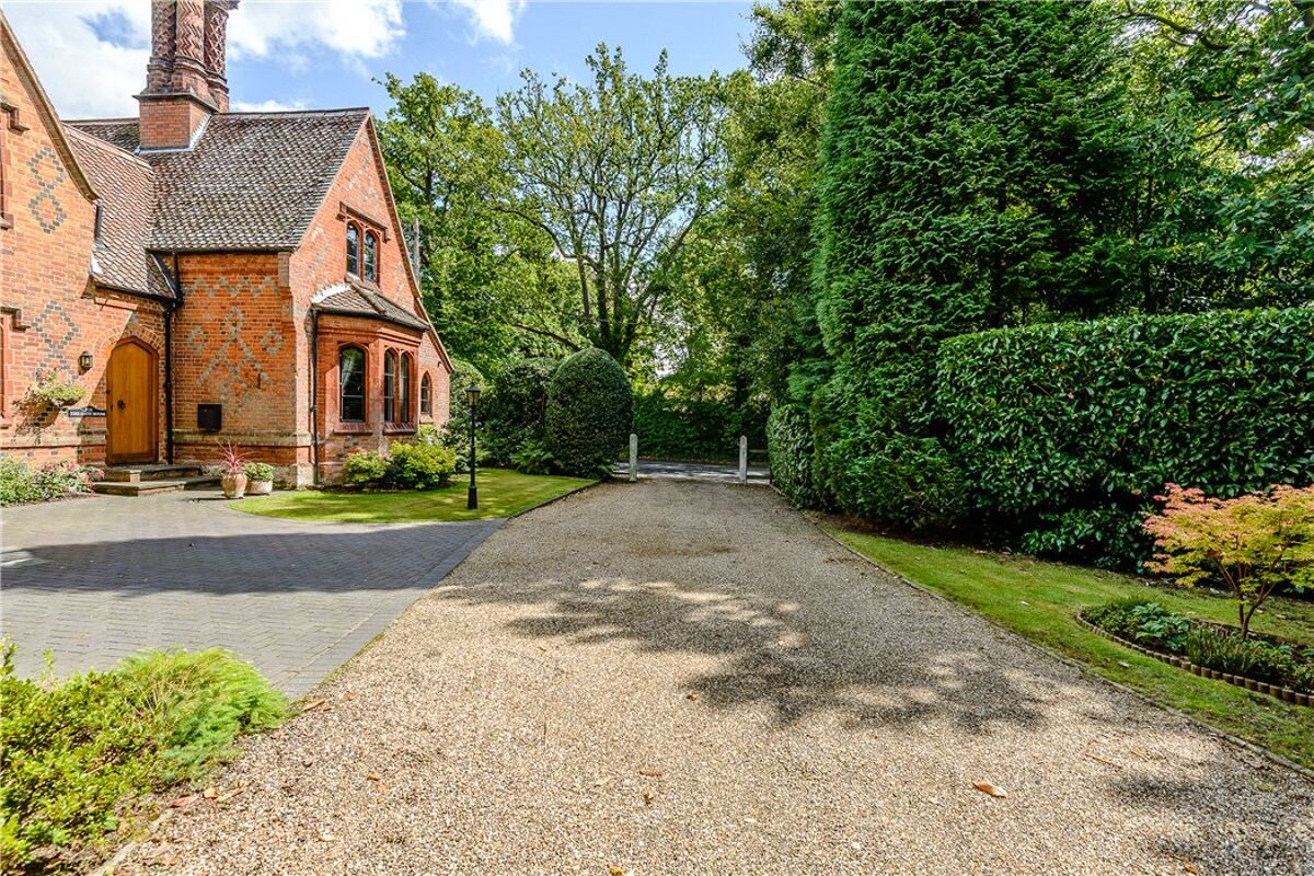 house for sale in Ribsden Holt, Chertsey Road, Windlesham, Surrey, GU20