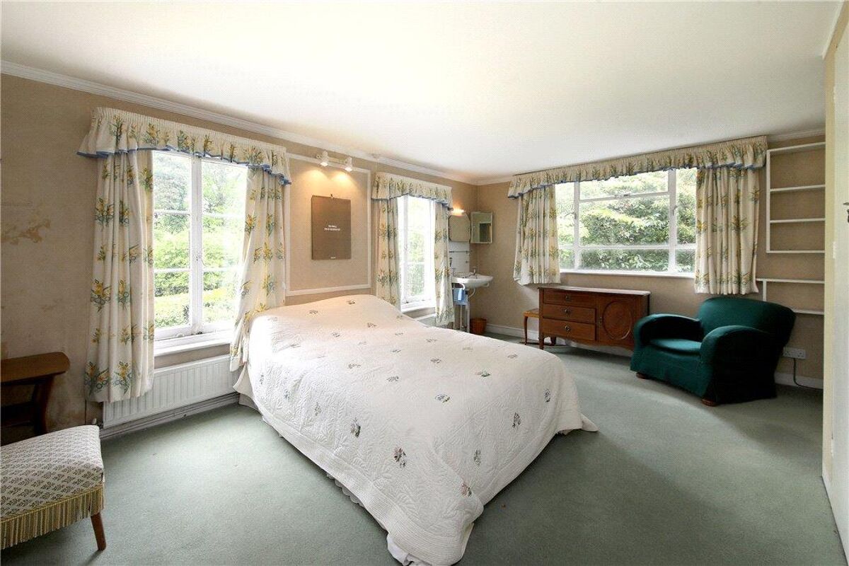 house for sale in Bagshot Road, Ascot, Berkshire, SL5 ASC180108