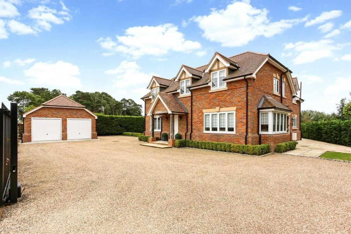 house for sale in Parkers Lane, Maidens Green, Bracknell, Berkshire