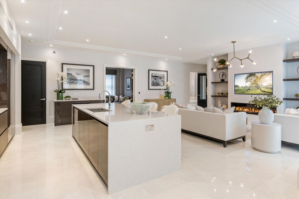 house for sale in Pipers End, Virginia Water, Surrey, GU25 ASC190208