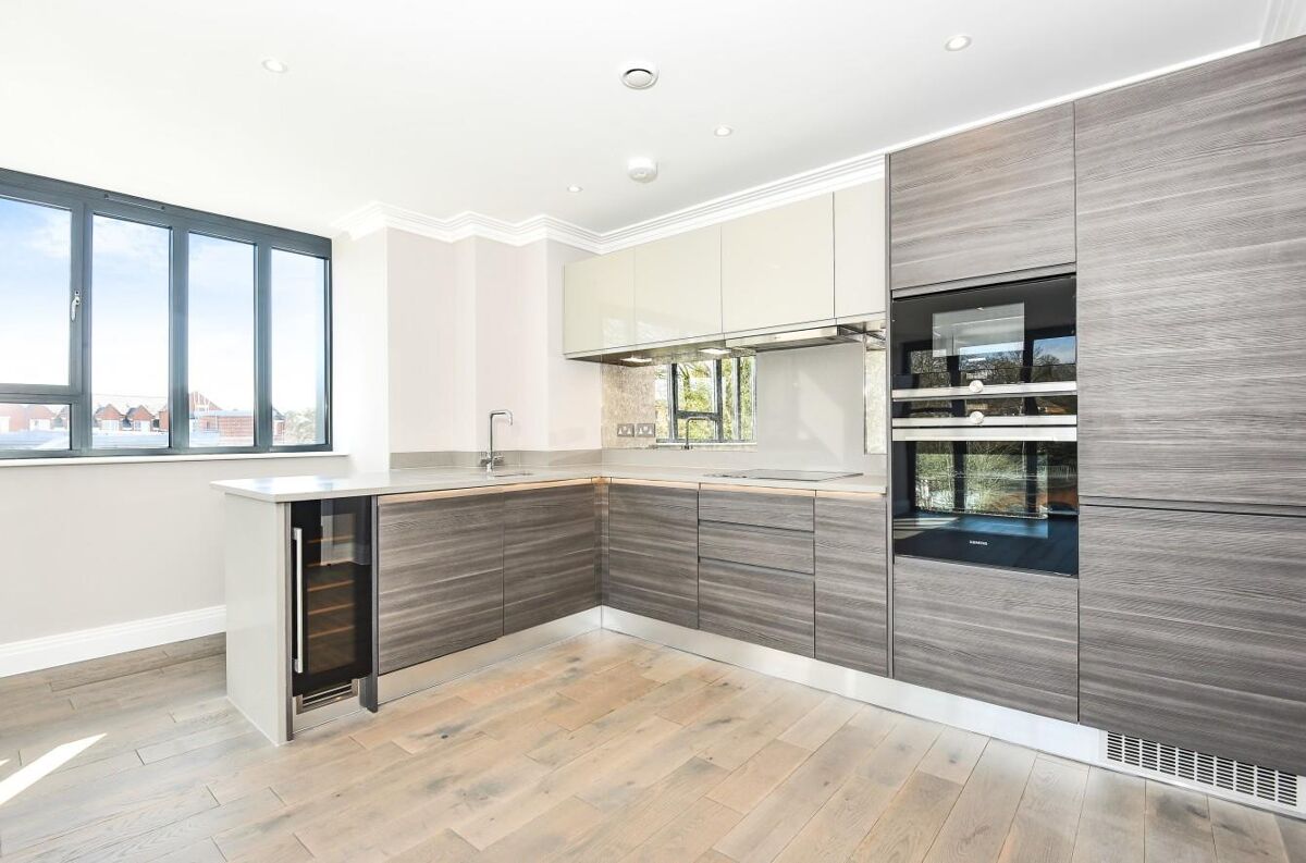 flat to rent in Hannover House, 1 Station Parade, Virginia Water