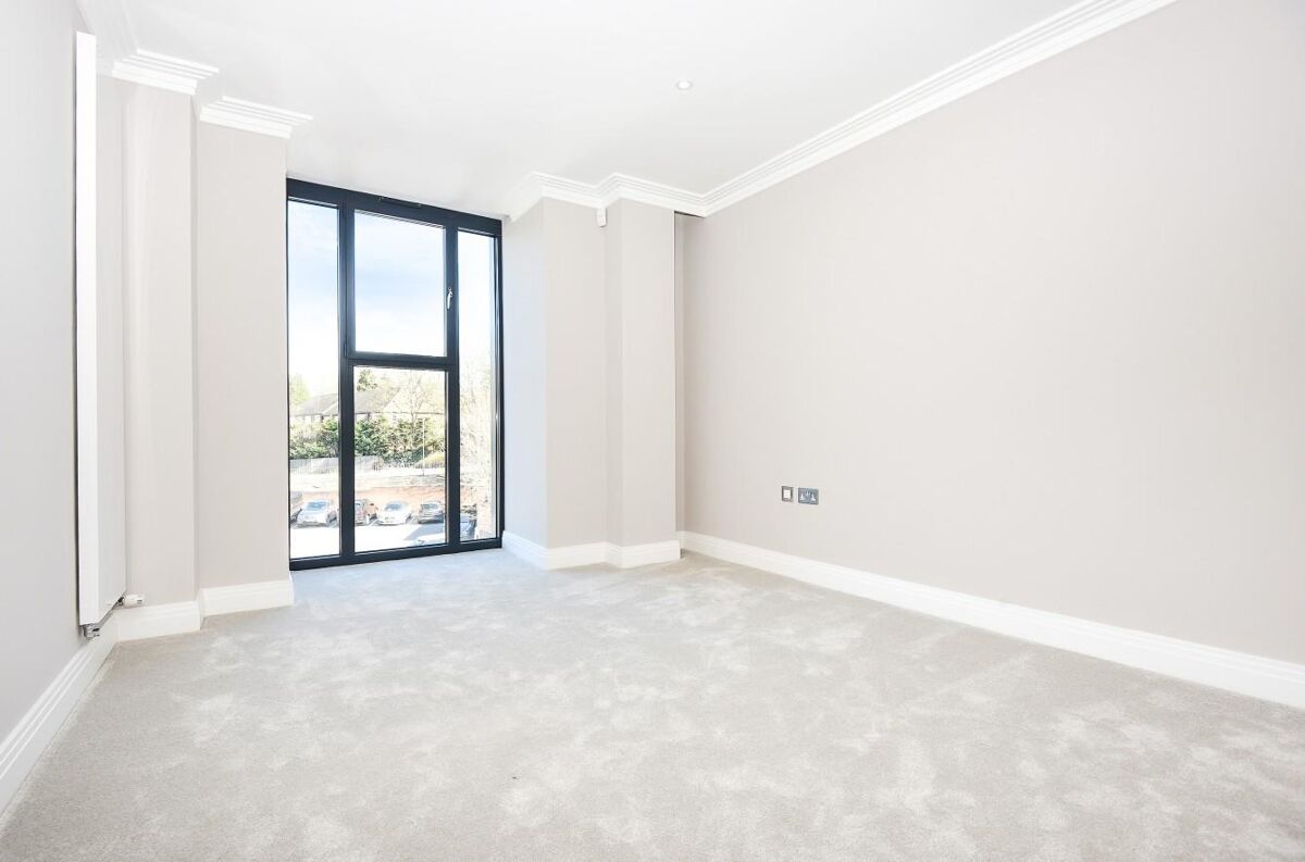 flat to rent in Hannover House, 1 Station Parade, Virginia Water
