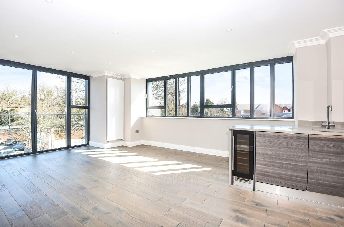 flat to rent in Hannover House, 1 Station Parade, Virginia Water