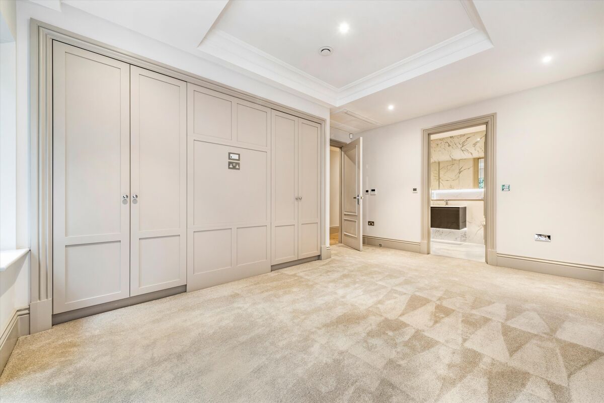 flat to rent in Brockenhurst Road, Ascot, Berkshire, SL5 ASQ012196325