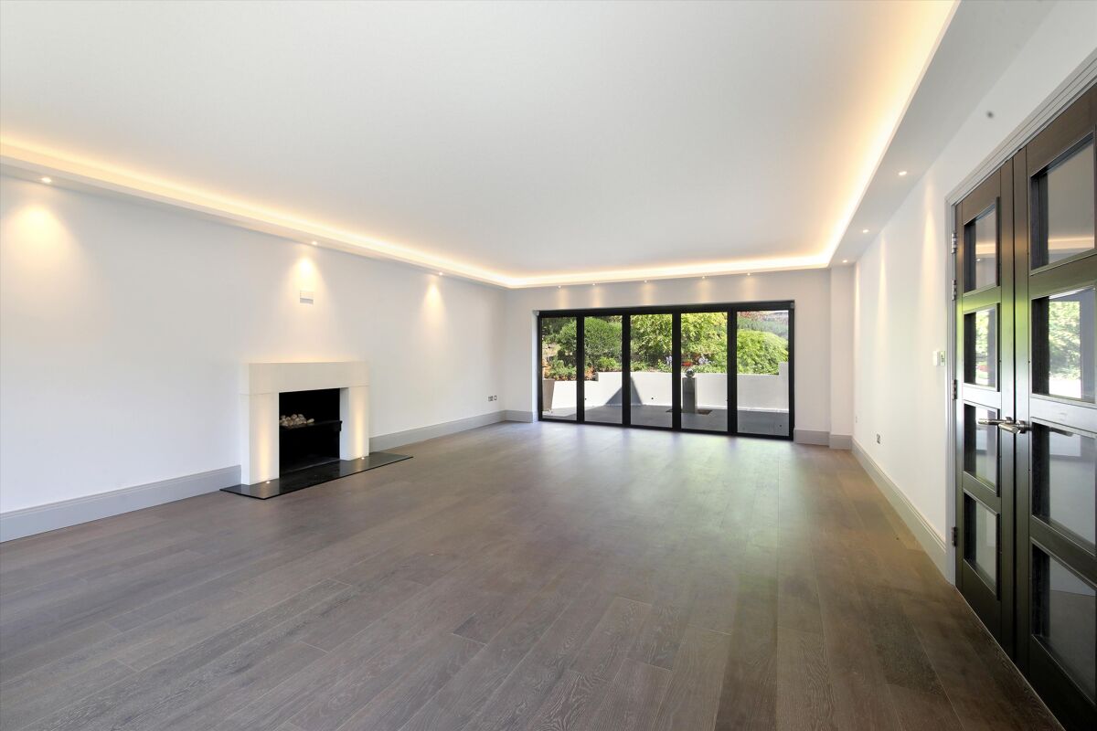 house to rent in Long Bottom Lane, Seer Green, Beaconsfield