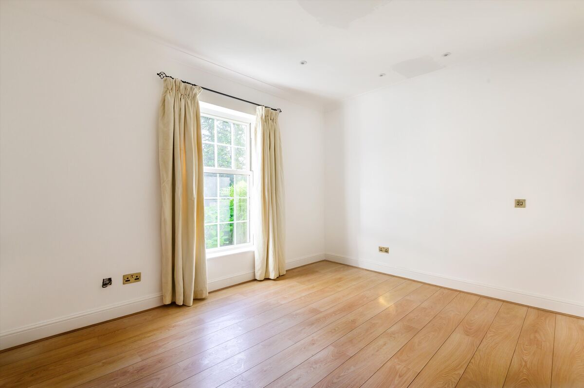 flat to rent in Catherine House, Queenshill Lodge, London Road, Ascot