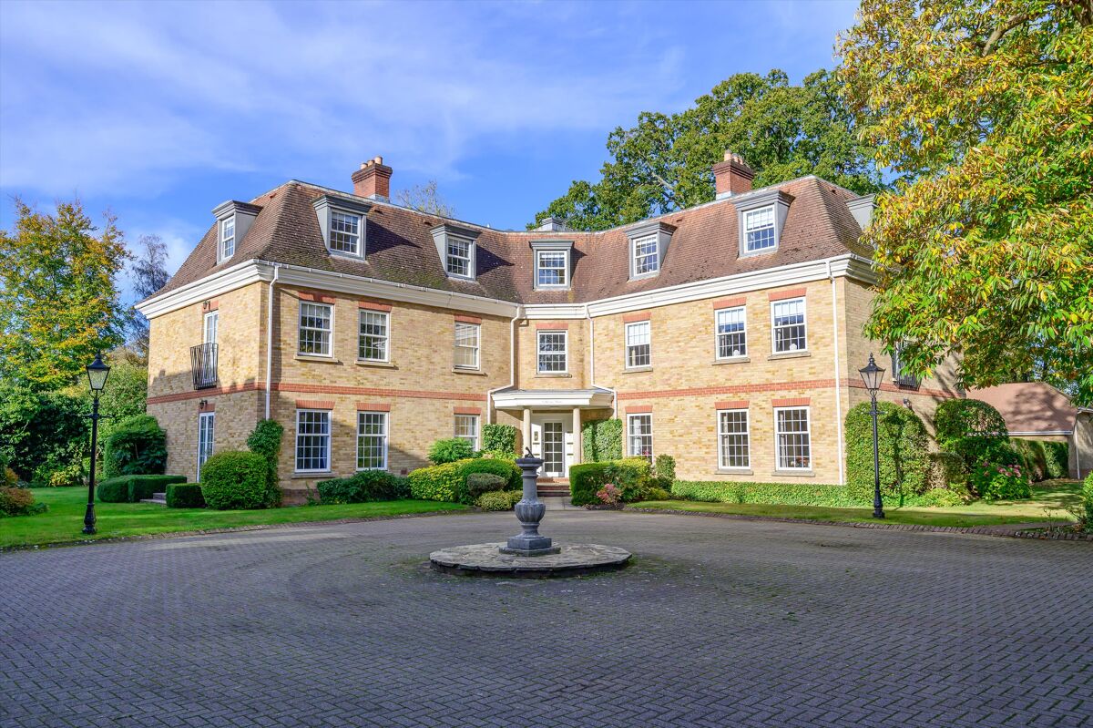 flat to rent in Catherine House, Queenshill Lodge, London Road, Ascot