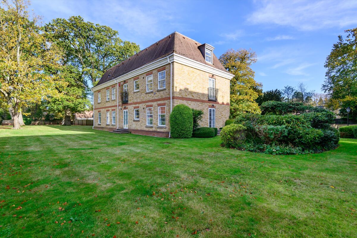 flat-to-rent-in-catherine-house-queenshill-lodge-london-road-ascot