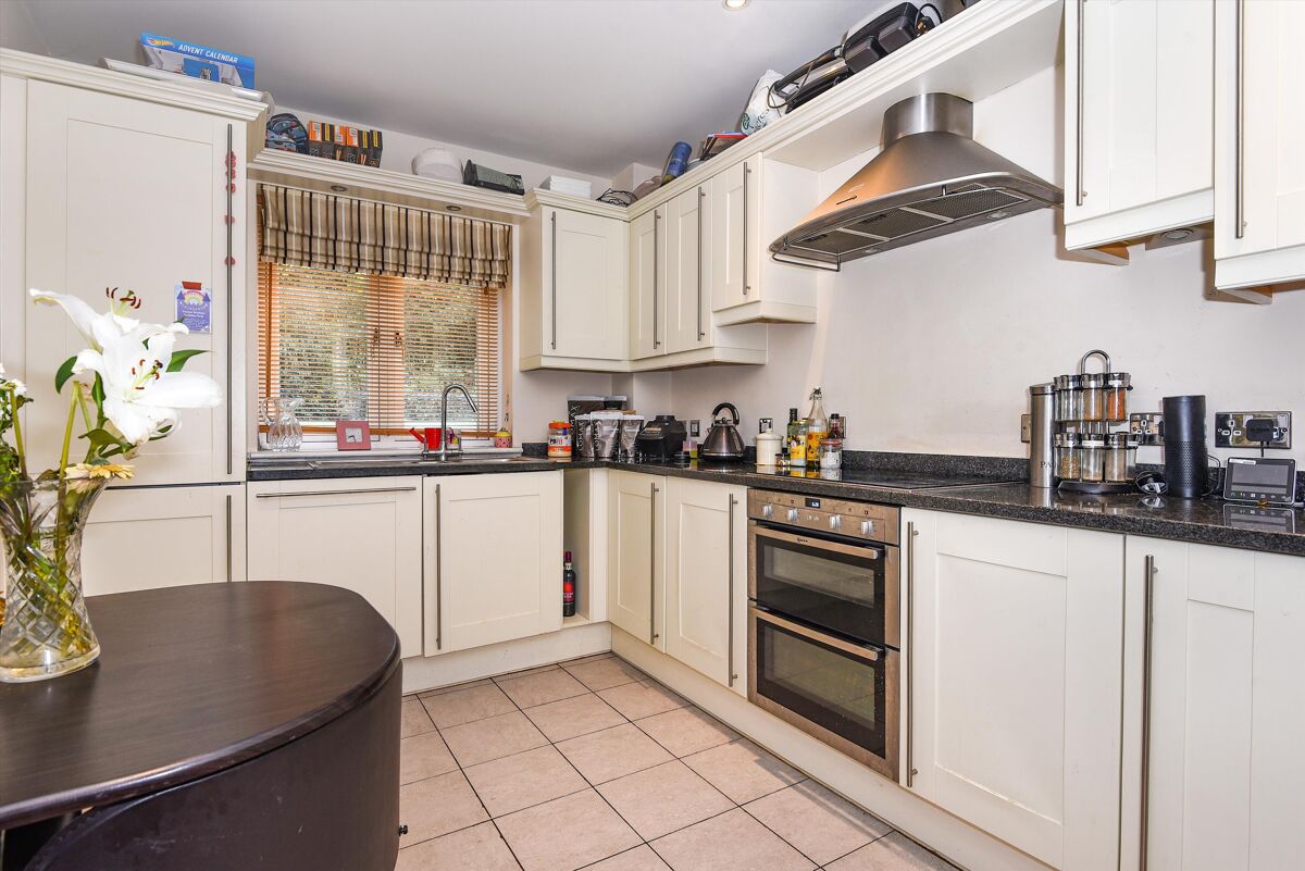 flat to rent in Kellie House, London Road, Sunningdale, Ascot