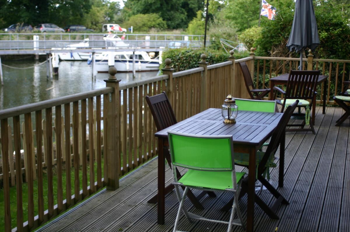 house to rent in Ham Island, Old Windsor, Windsor, Berkshire, SL4 ASQ012356946 Knight Frank