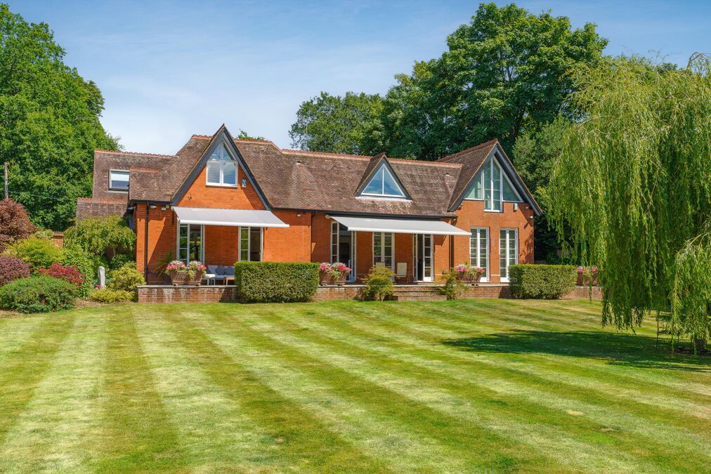 Image of Bishopsgate Road, Englefield Green, Surrey, TW20