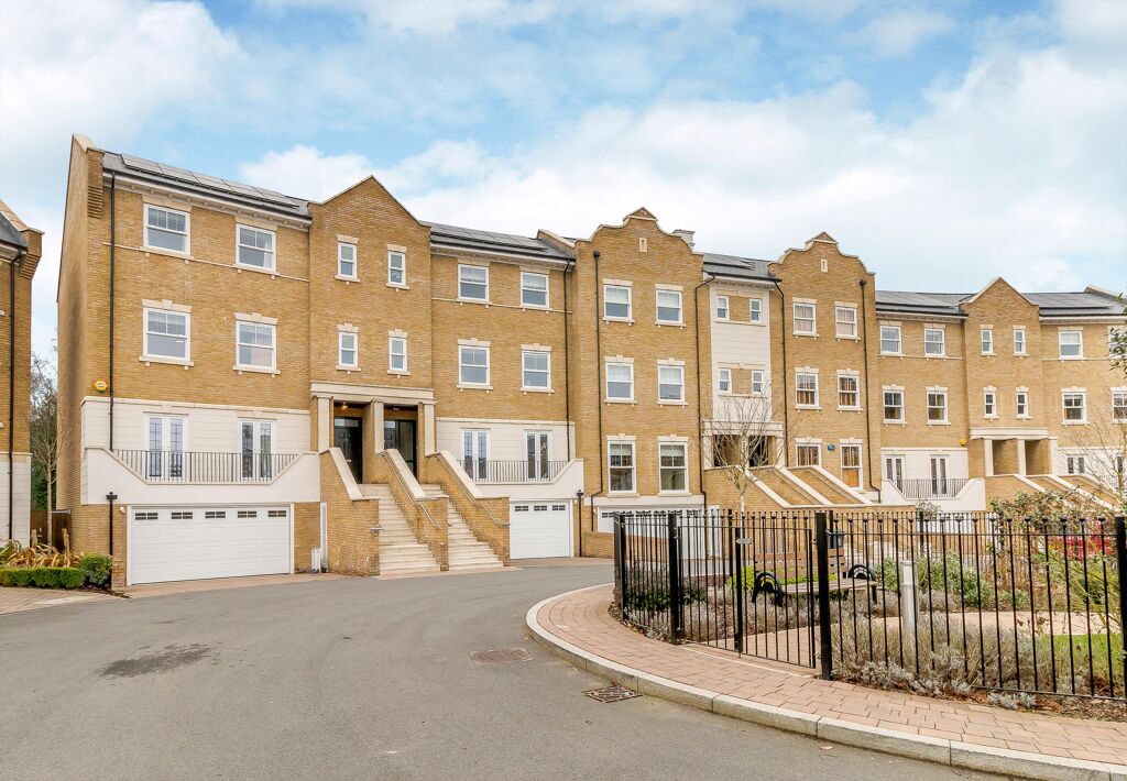 Image of Beechcroft Close, Ascot, Berkshire, SL5