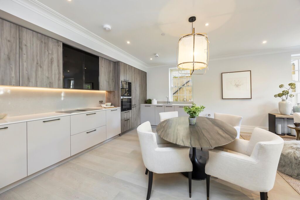 Image of King John Square, Englefield Green, Egham, Surrey, TW20