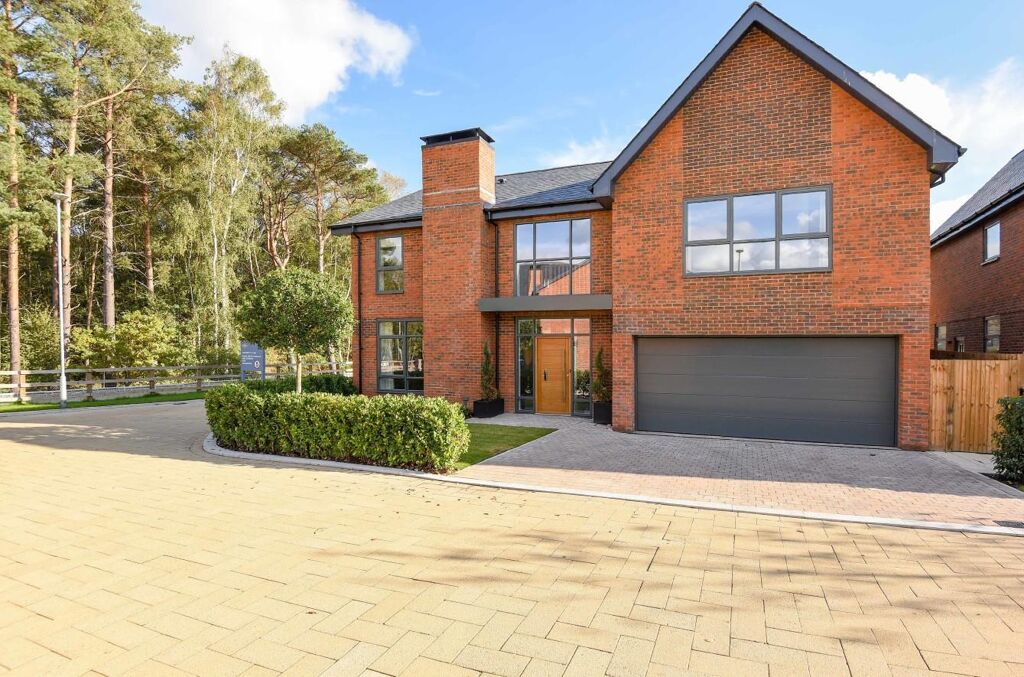 Image of Longcross, Chertsey, Surrey, KT16