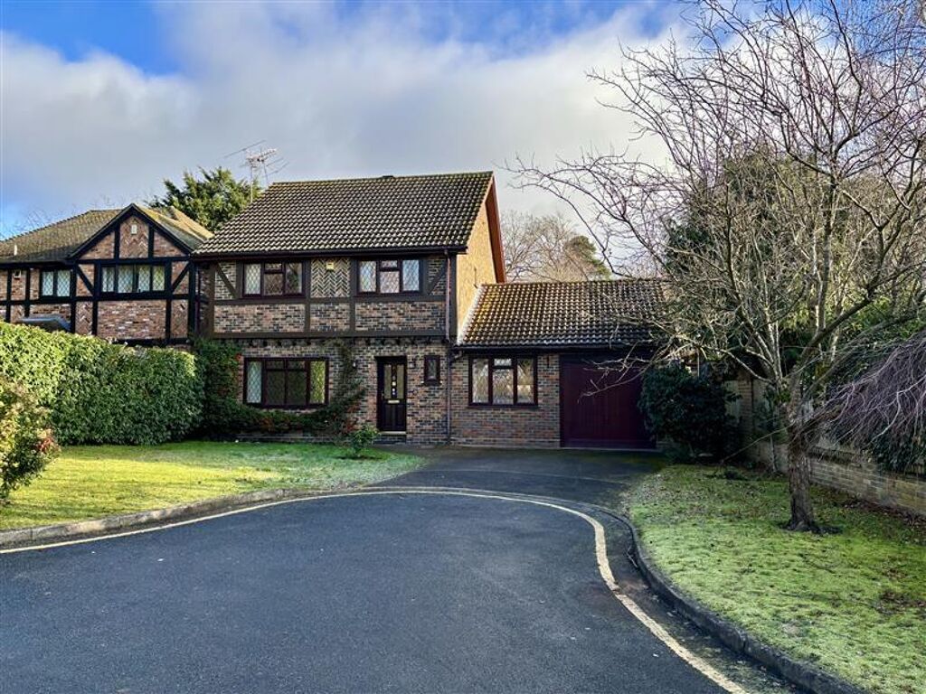 Image of Lyndhurst Close, Bracknell, Berkshire, RG12