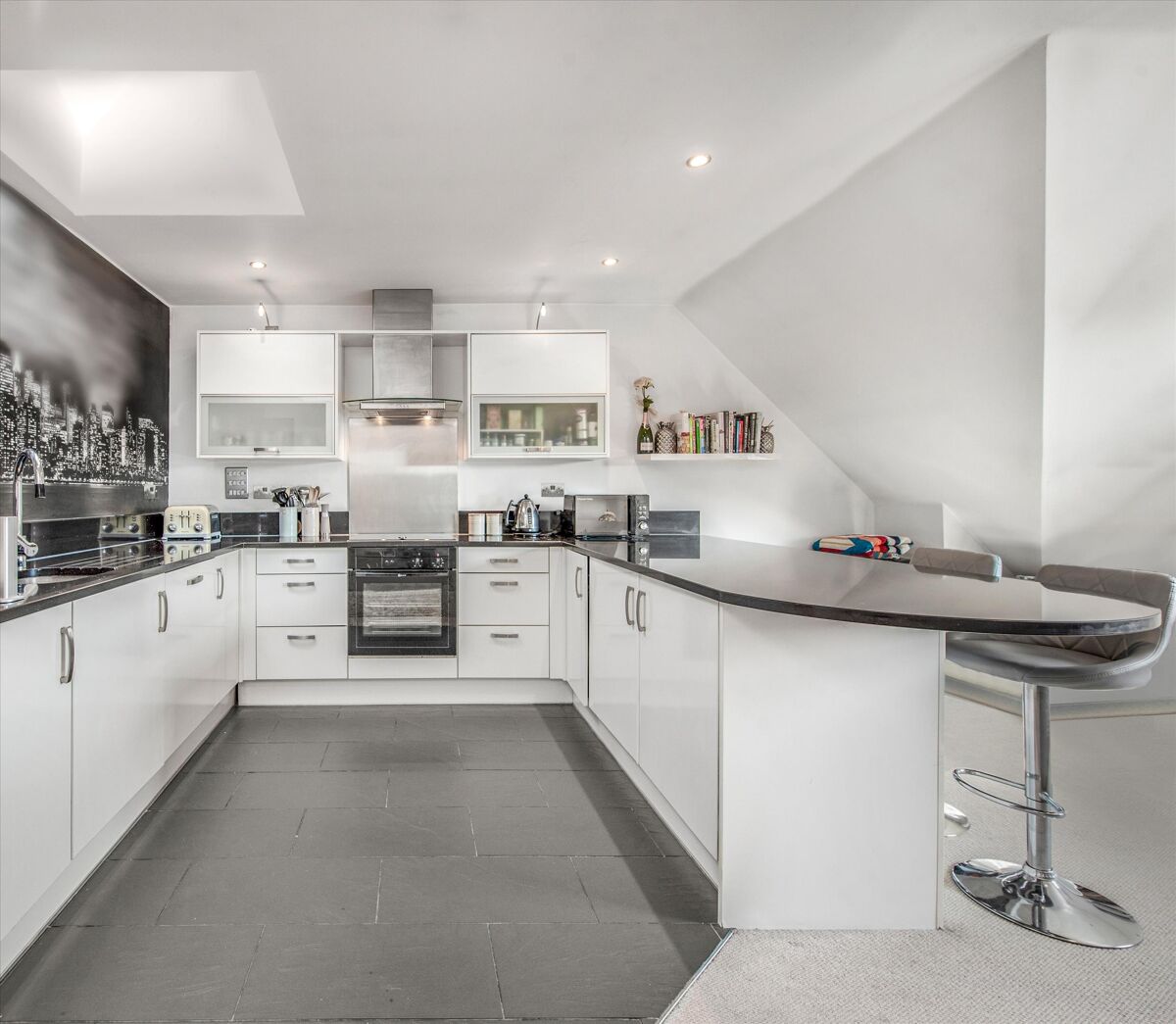 flat to rent in The Starting Gate, Brockenhurst Road, Ascot, Berkshire