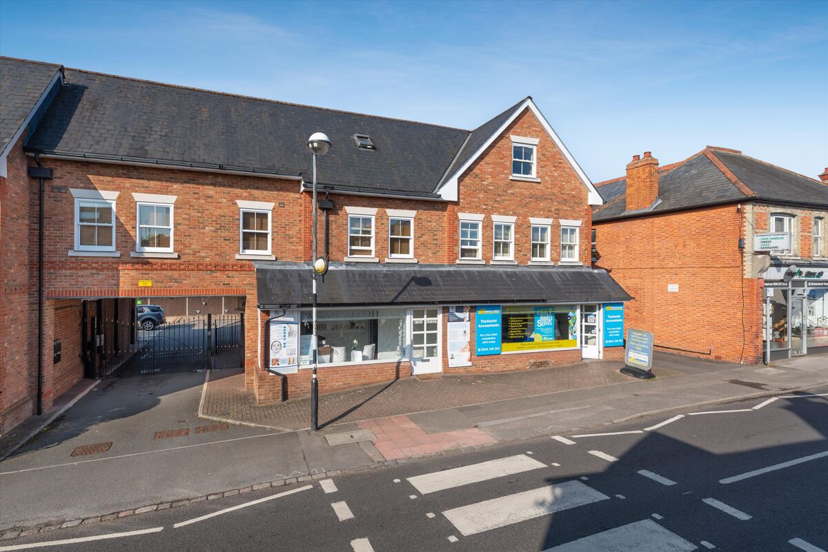 flat to rent in The Starting Gate, Brockenhurst Road, Ascot, Berkshire