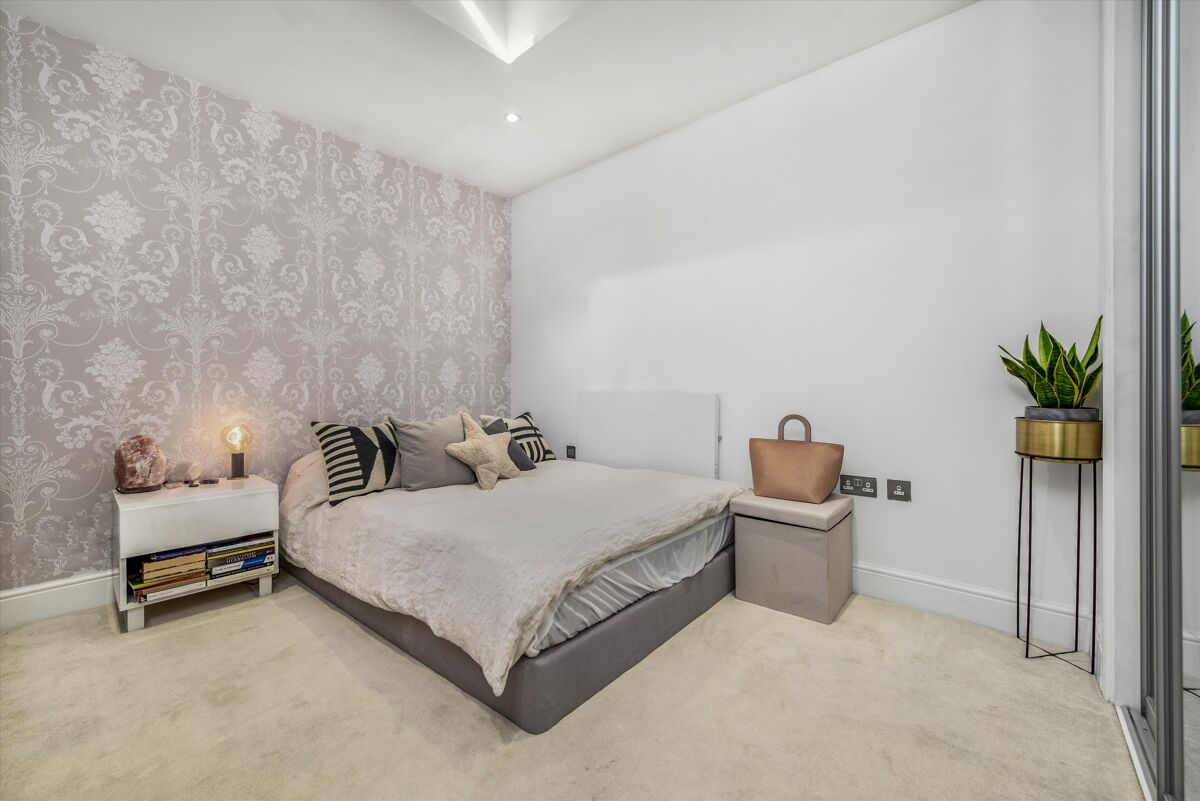 flat to rent in The Starting Gate, Brockenhurst Road, Ascot, Berkshire