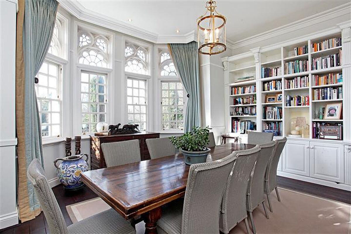 house to rent in Crossland House, Holloway Drive, Virginia Water