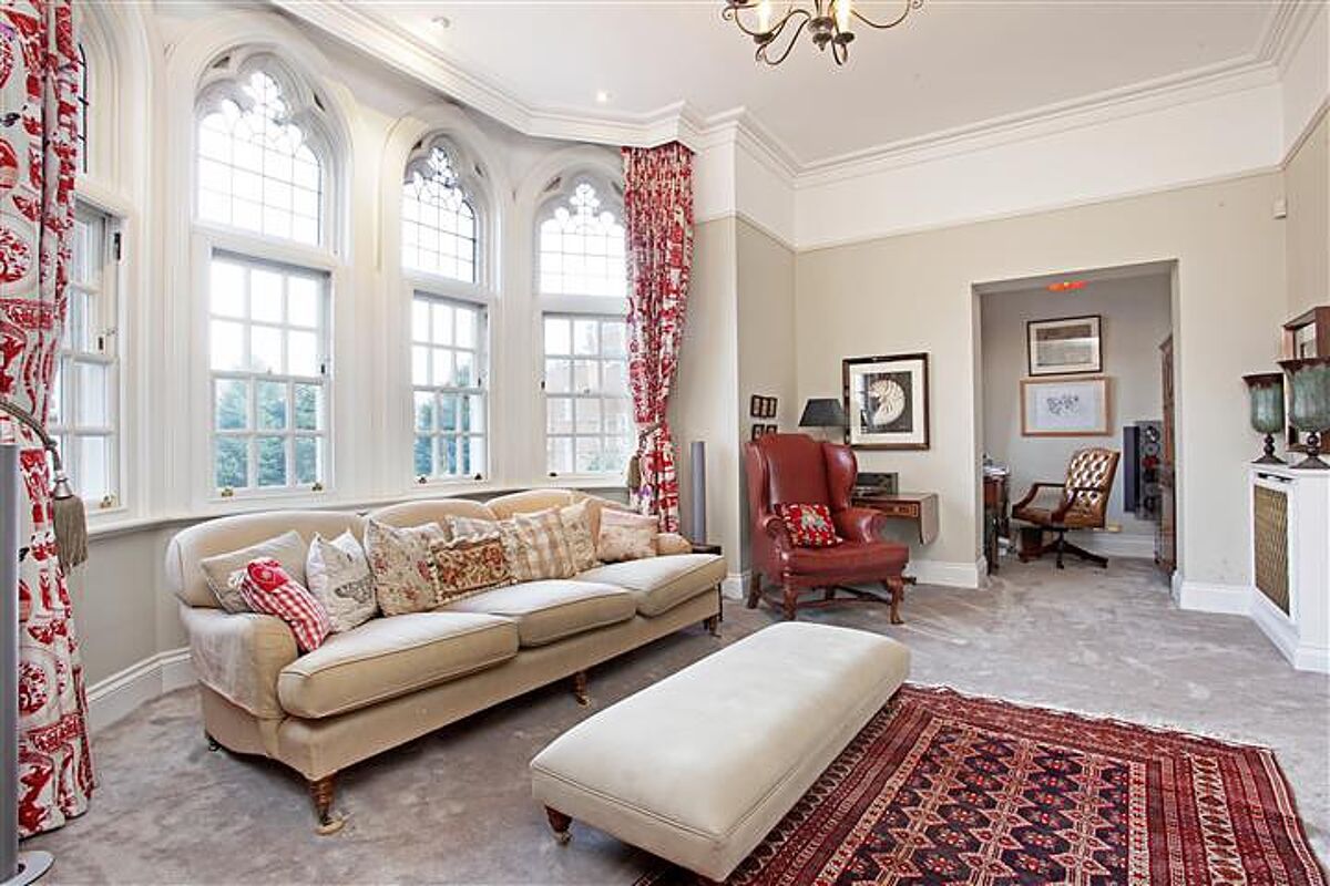 house to rent in Crossland House, Holloway Drive, Virginia Water