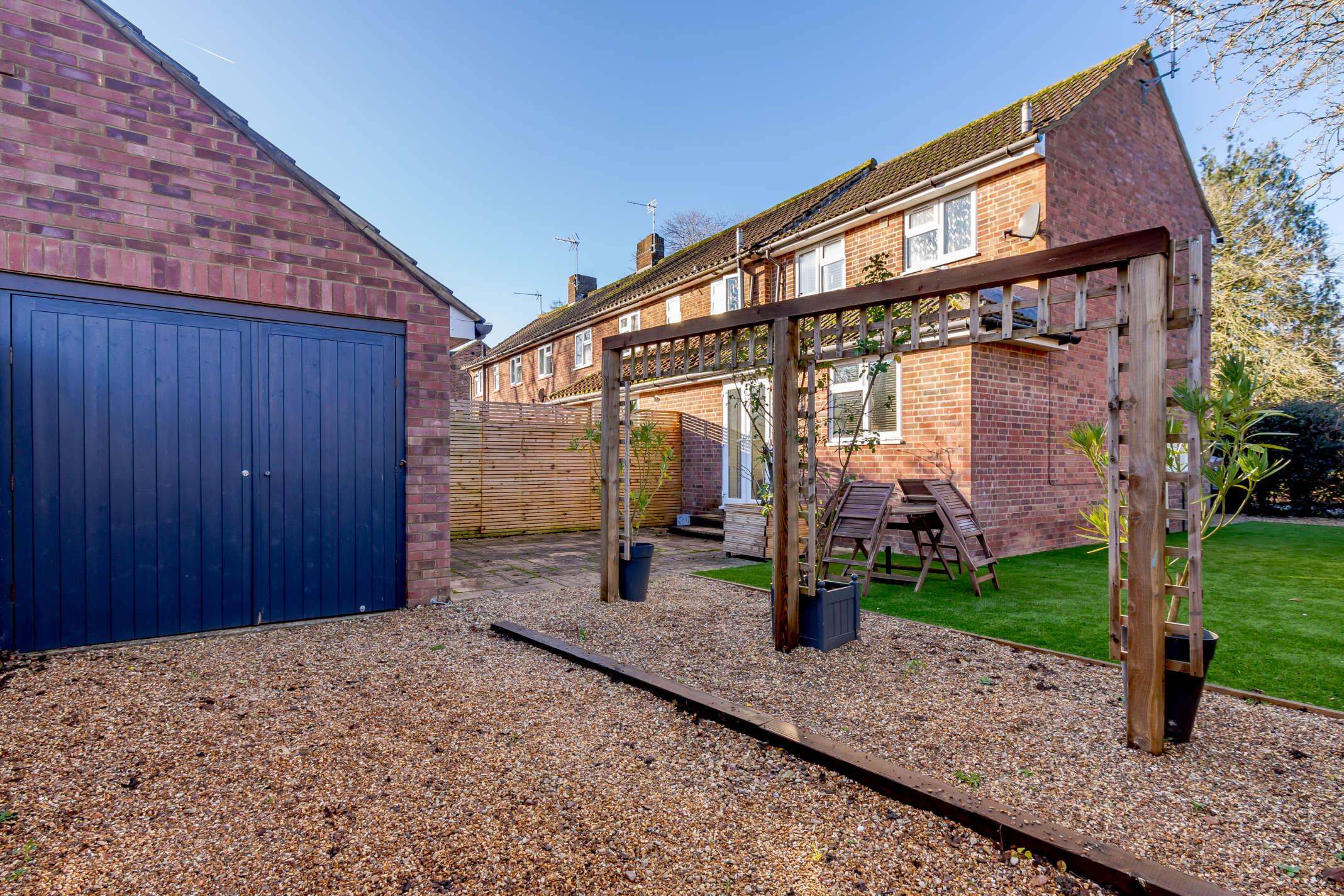 Estate Agents in Beaconsfield Knight Frank (UK)