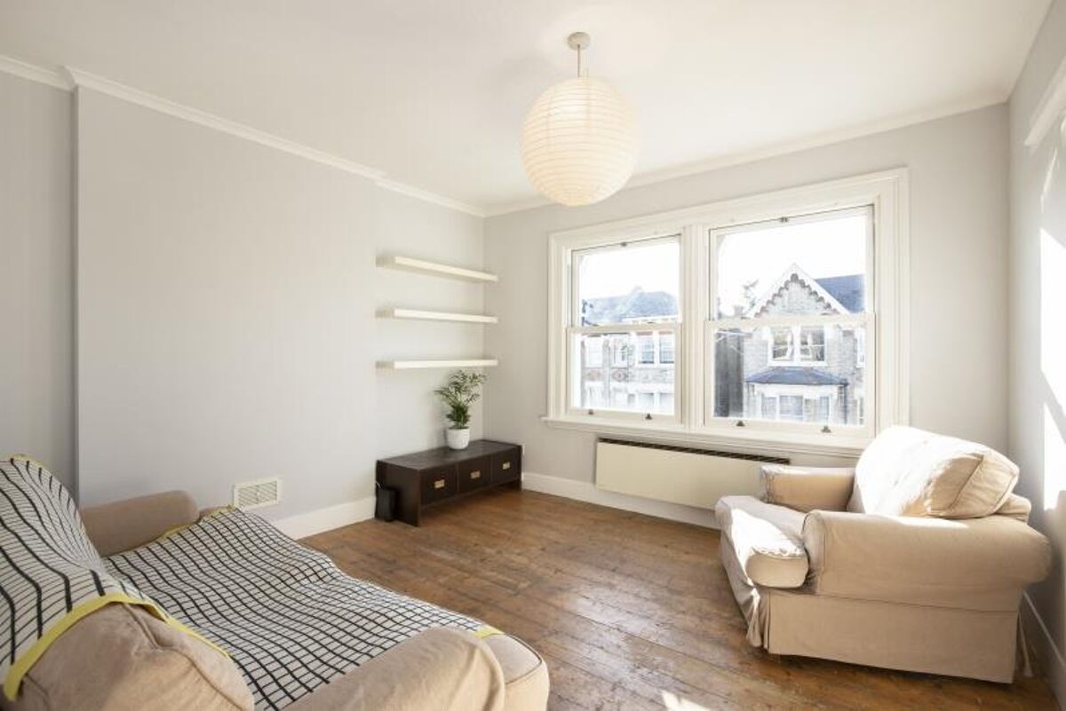 flat for sale in Oakhurst Grove, London, SE22 9AH AUC012187640
