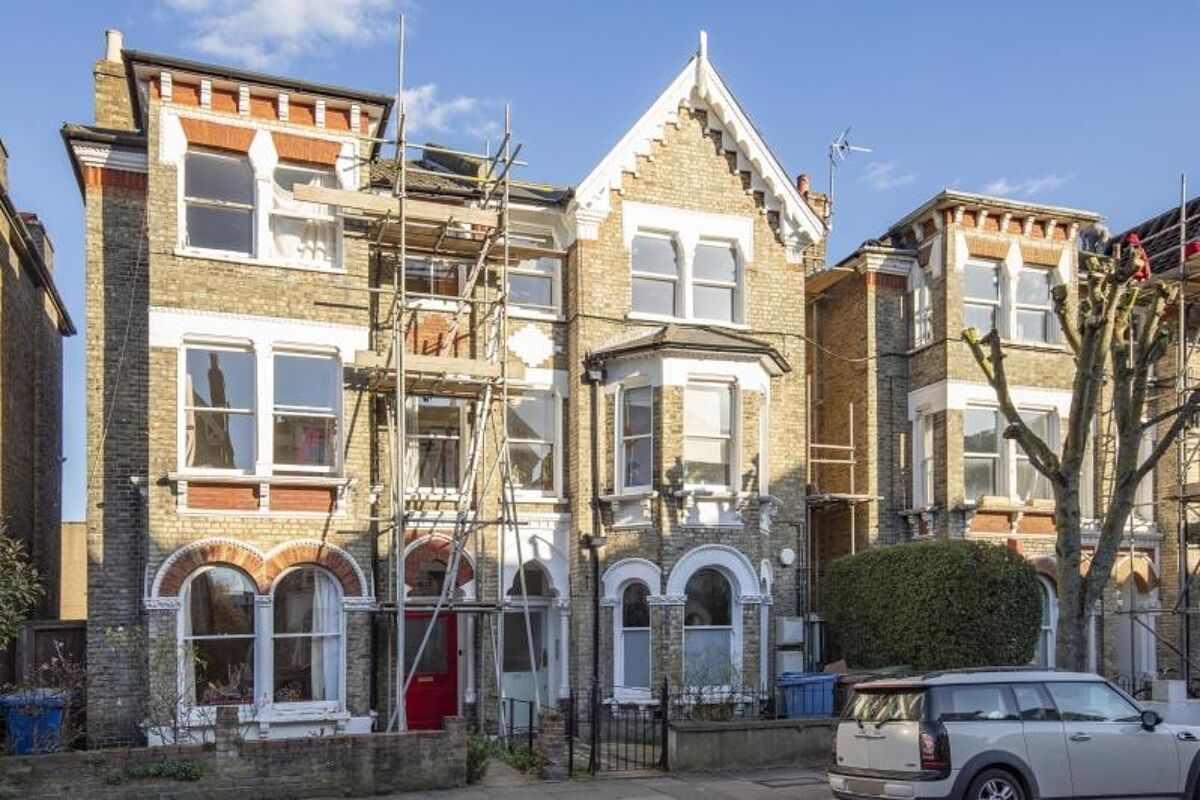 flat for sale in Oakhurst Grove, London, SE22 9AH AUC012187640