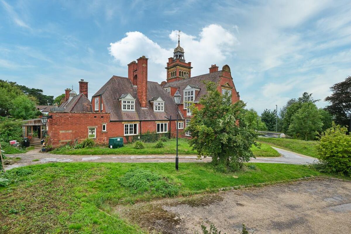 house for sale in Gloucester Road, Almondsbury, Bristol, BS32