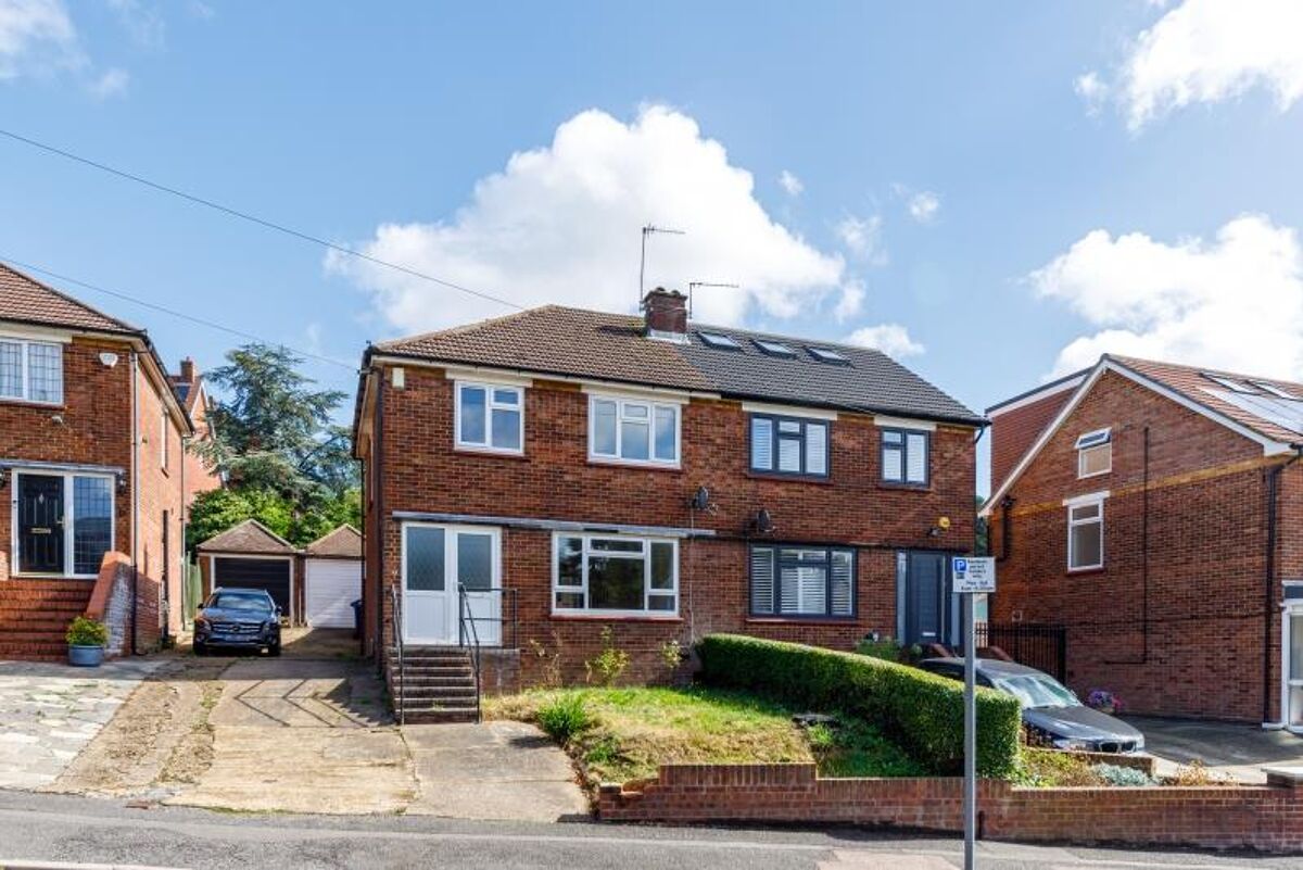 house for sale in 14 Elmbank Avenue, London EN5 3DS