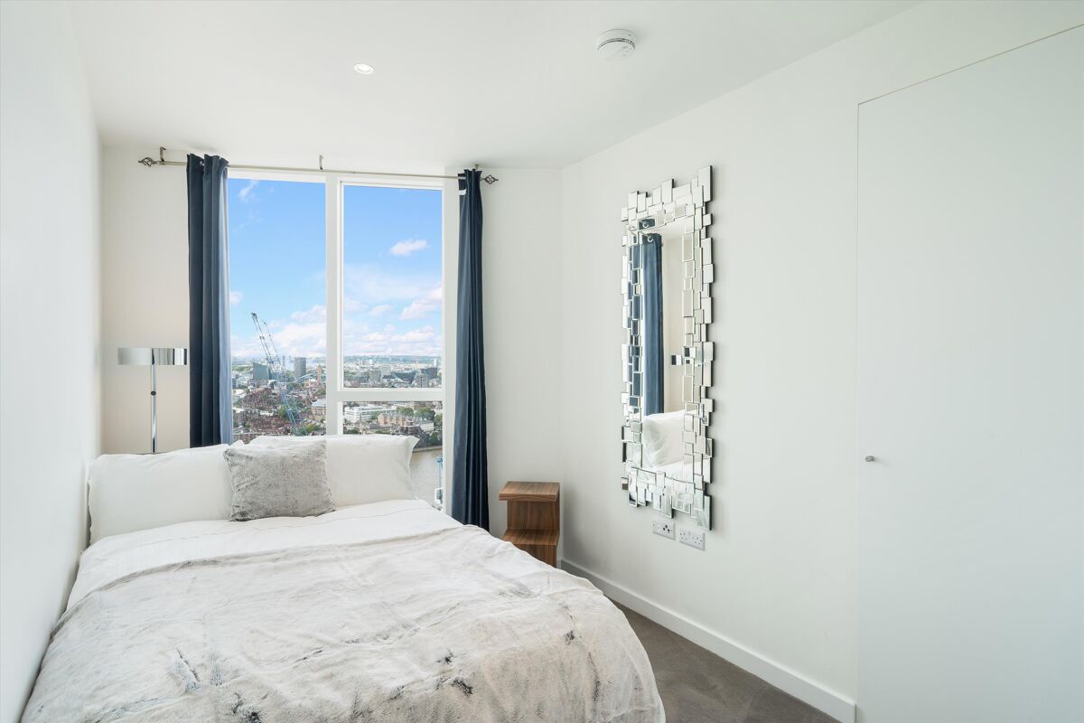 flat to rent in Apartment 3107, 155 Wandsworth Road, Vauxhall, London
