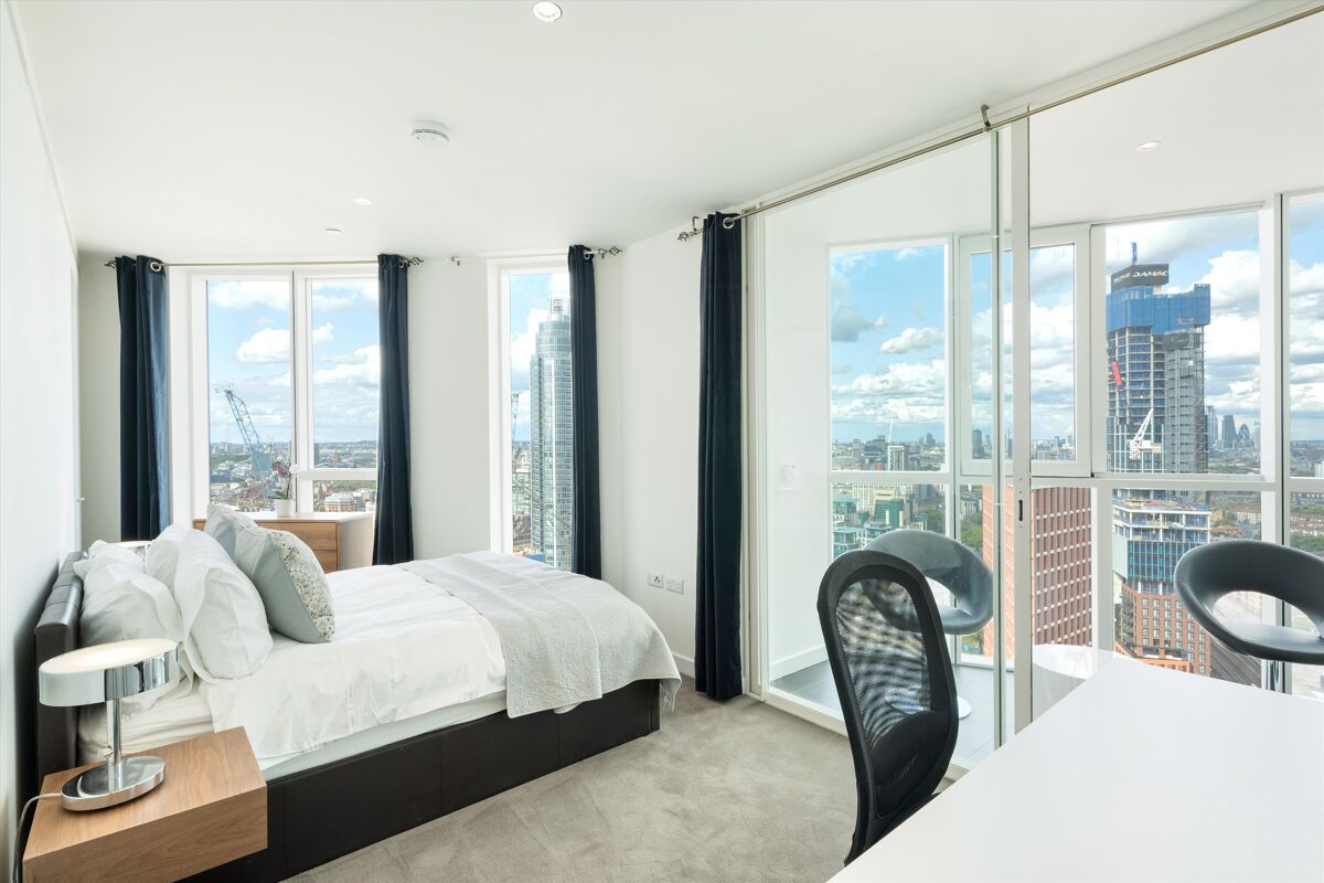 flat to rent in Apartment 3107, 155 Wandsworth Road, Vauxhall, London