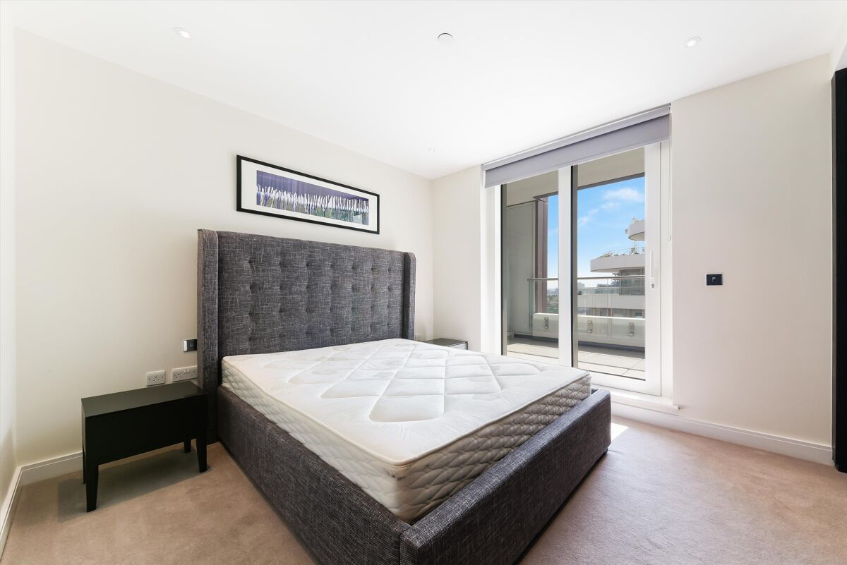 flat to rent in Altissima House, 340 Queenstown Road, Battersea, London